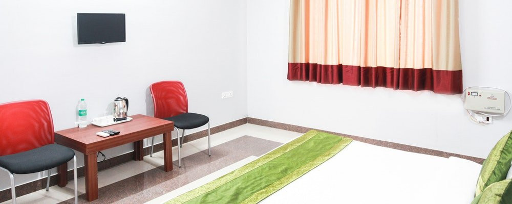 OYO 28416 Ananya Royals主图