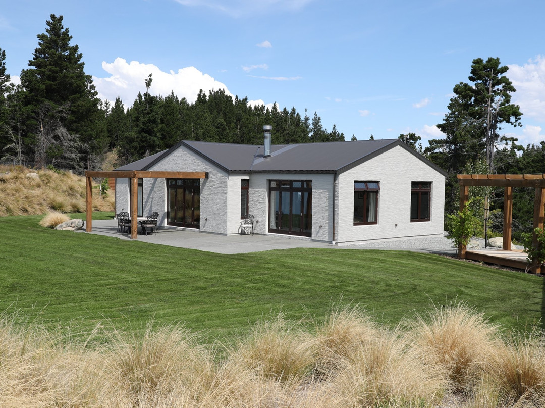 库克山湖畔度假酒店主图