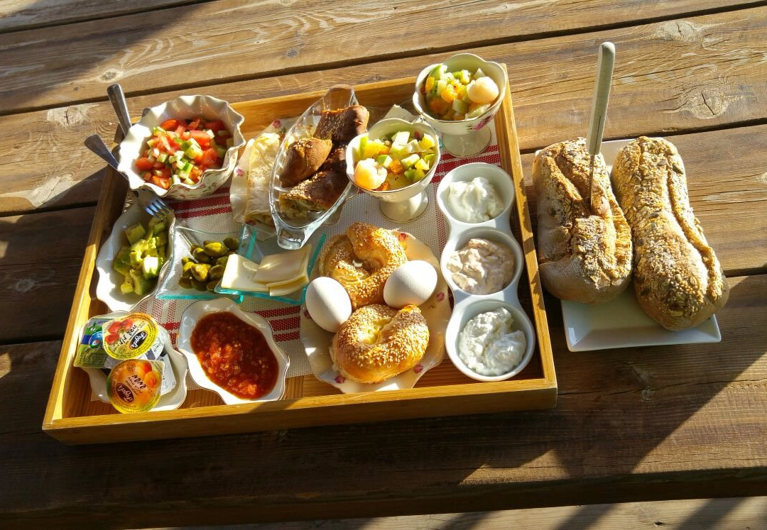 Kinneret Zimmer's主图