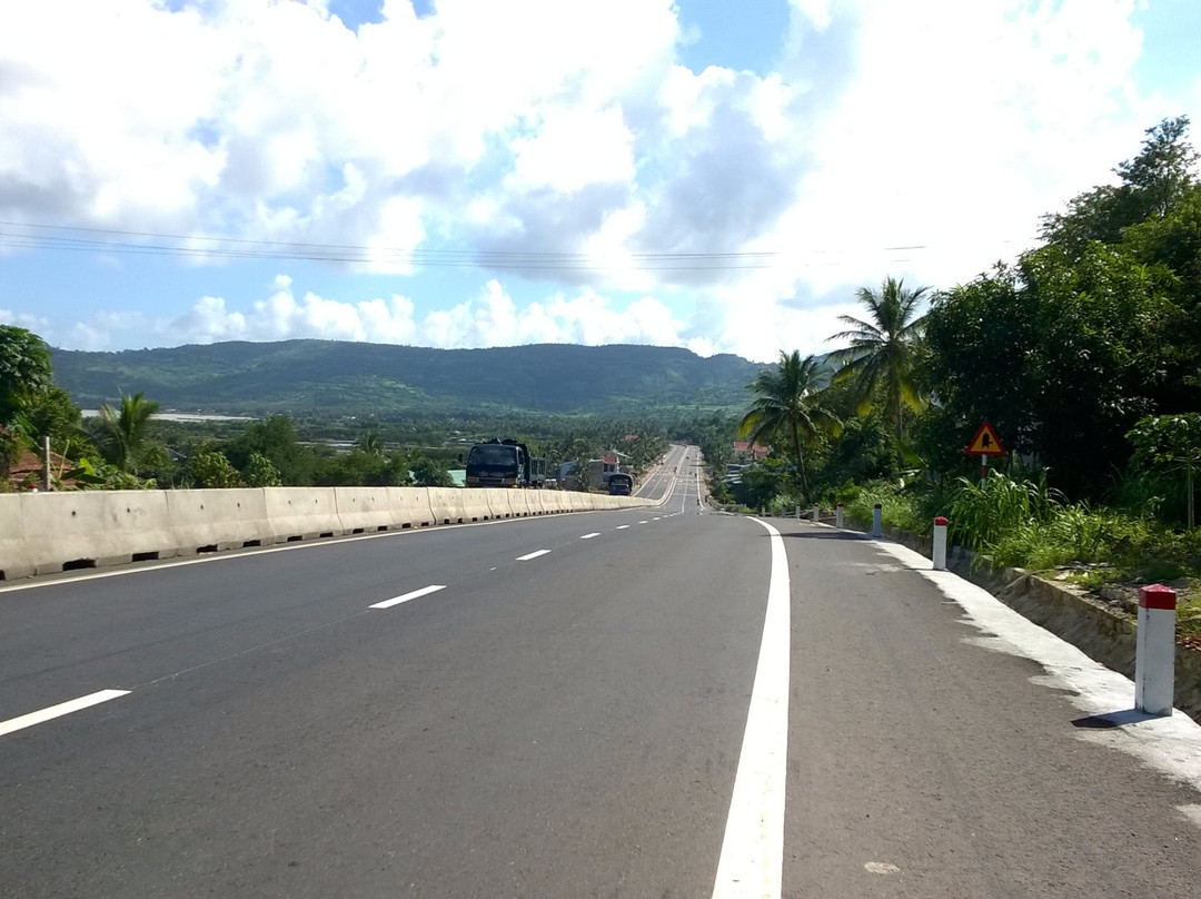 Song Cau Town旅游攻略图片