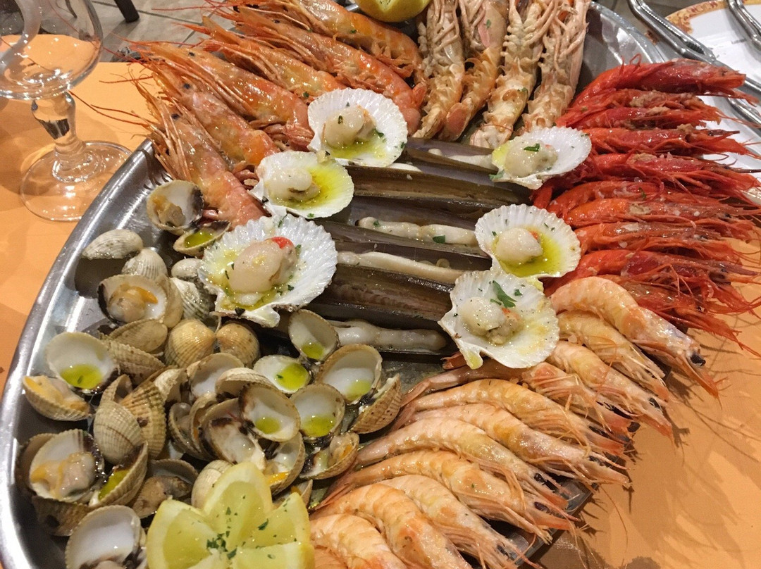 阿罗约莫利诺斯餐馆和美食-Restaurante O' Milladoiro