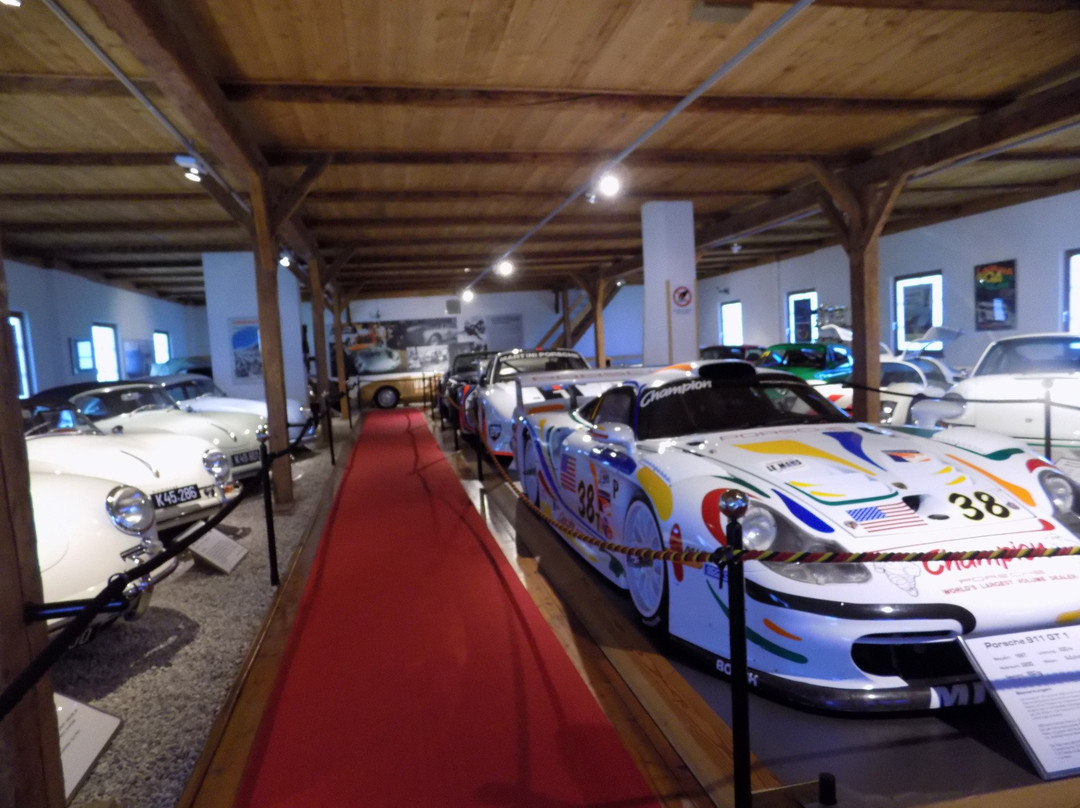 Porsche Automuseum景点图片