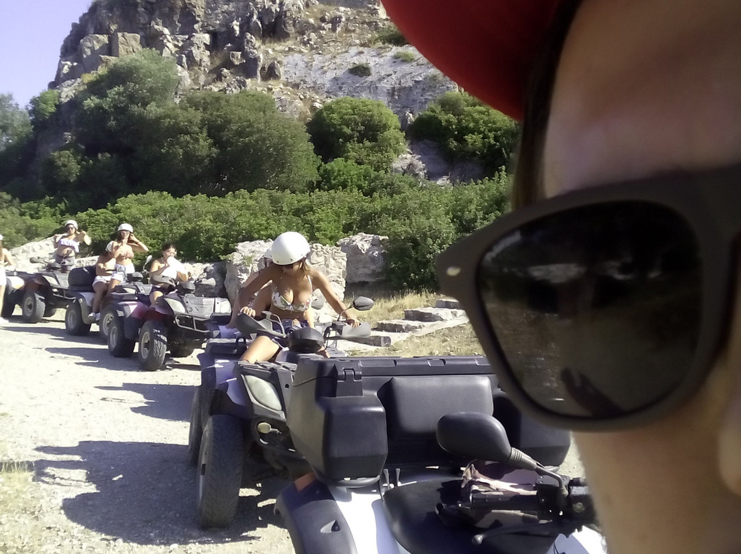 Dimitris Rent a Motorbike and mountain bikes-Kiotari必去景点