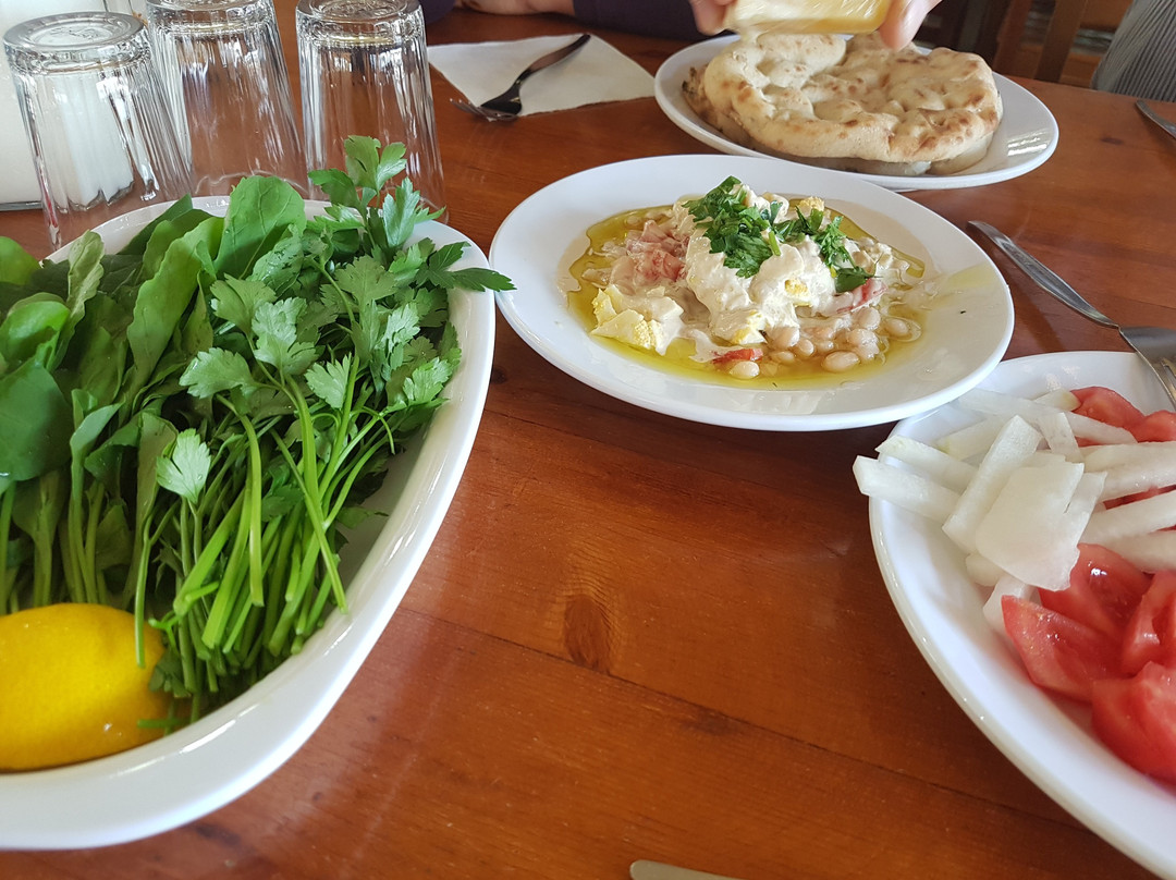 Aksu餐馆和美食-Meshur Aksu Simsek Kofte Piyaz