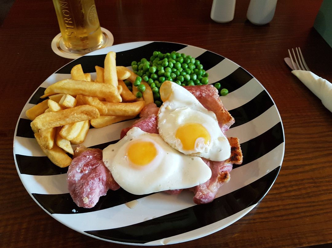 Hare and Hounds in Abbey Village