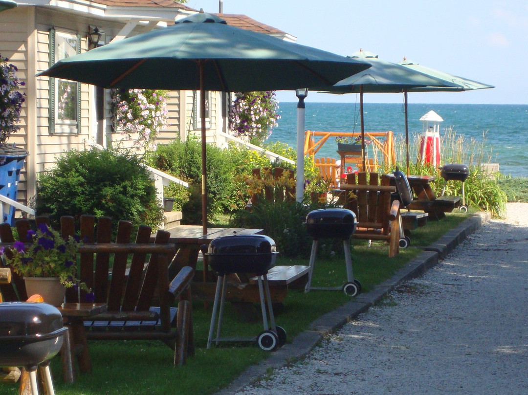 Young's Getaway Beachfront Resort