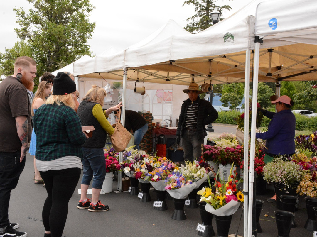 Tigard Farmers Market-泰格德必去景点