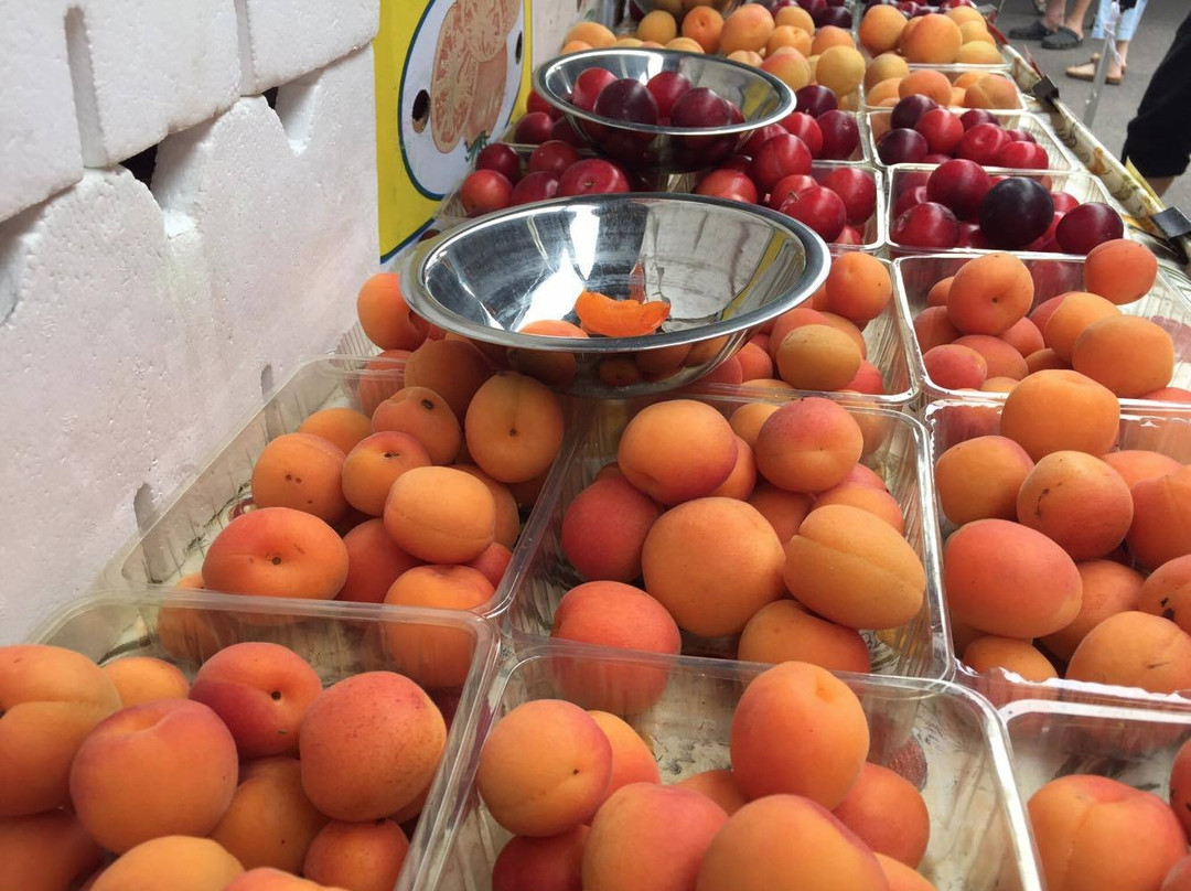Hinterland Harvest Market景点图片
