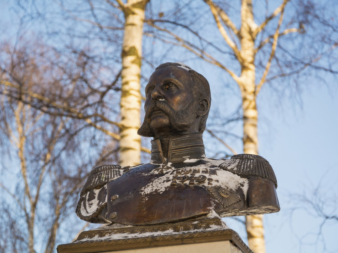 Monument to Alexander II景点图片