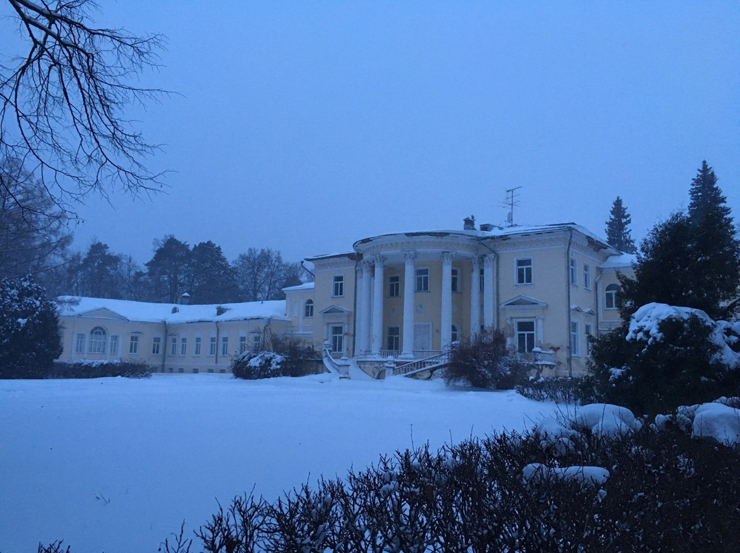 Vvedenskoye Estate景点图片