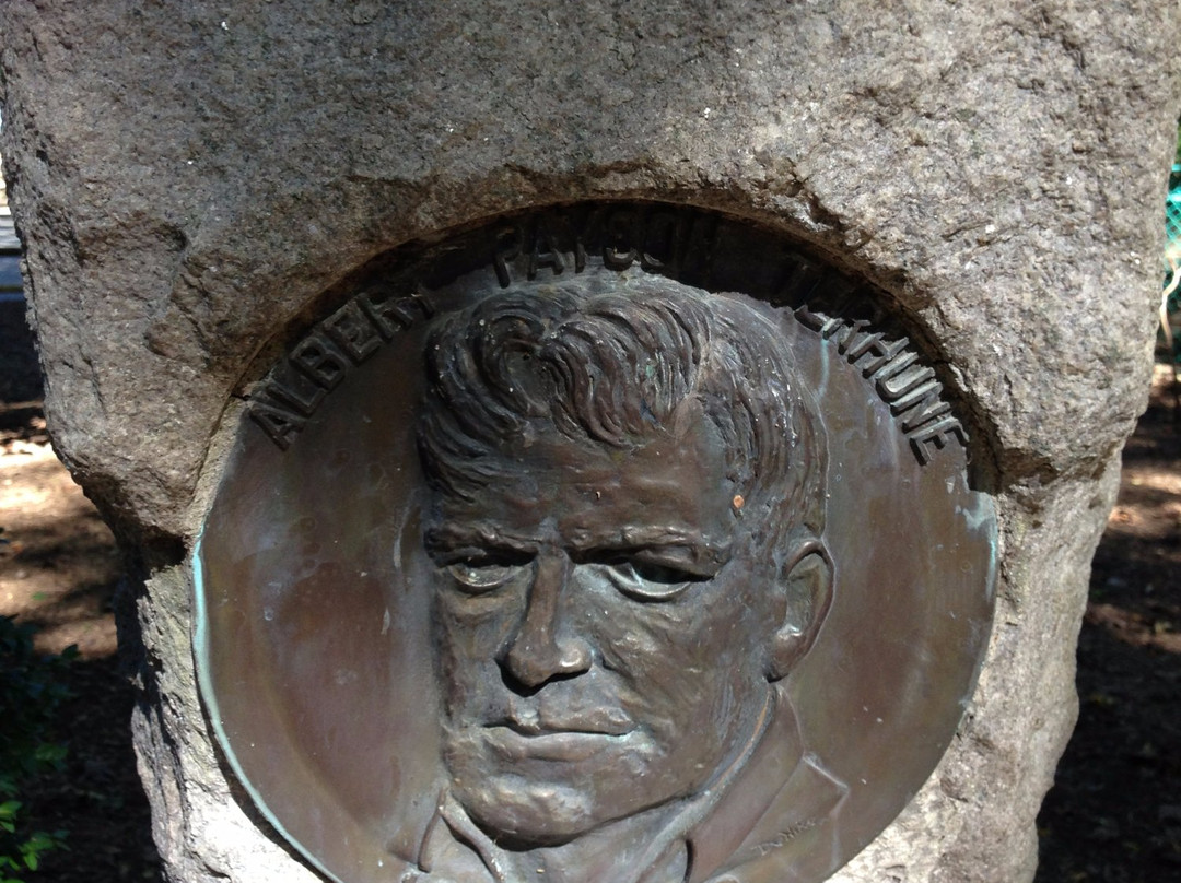 Terhune Memorial Park景点图片