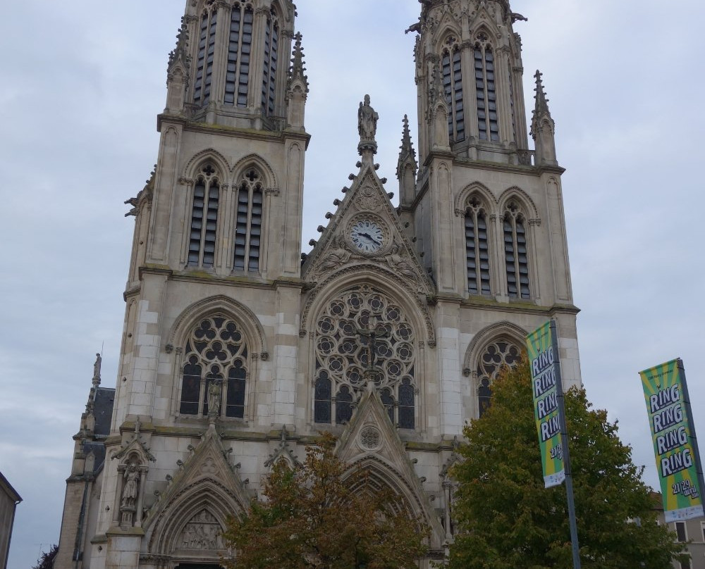 église Saint Léon景点图片