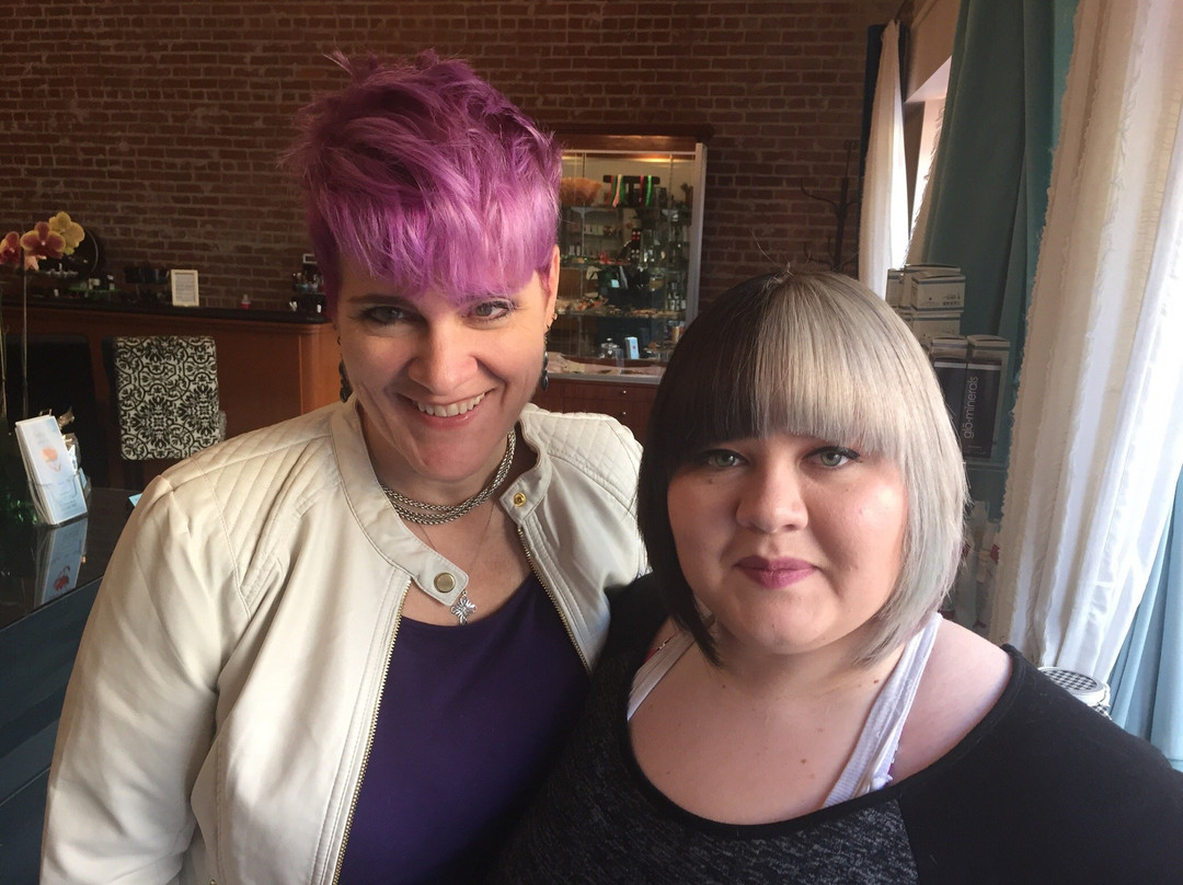 Intuition Salon & Spa-圣彼德斯堡必去景点