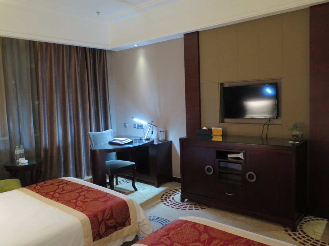 艾比湖大酒店主图