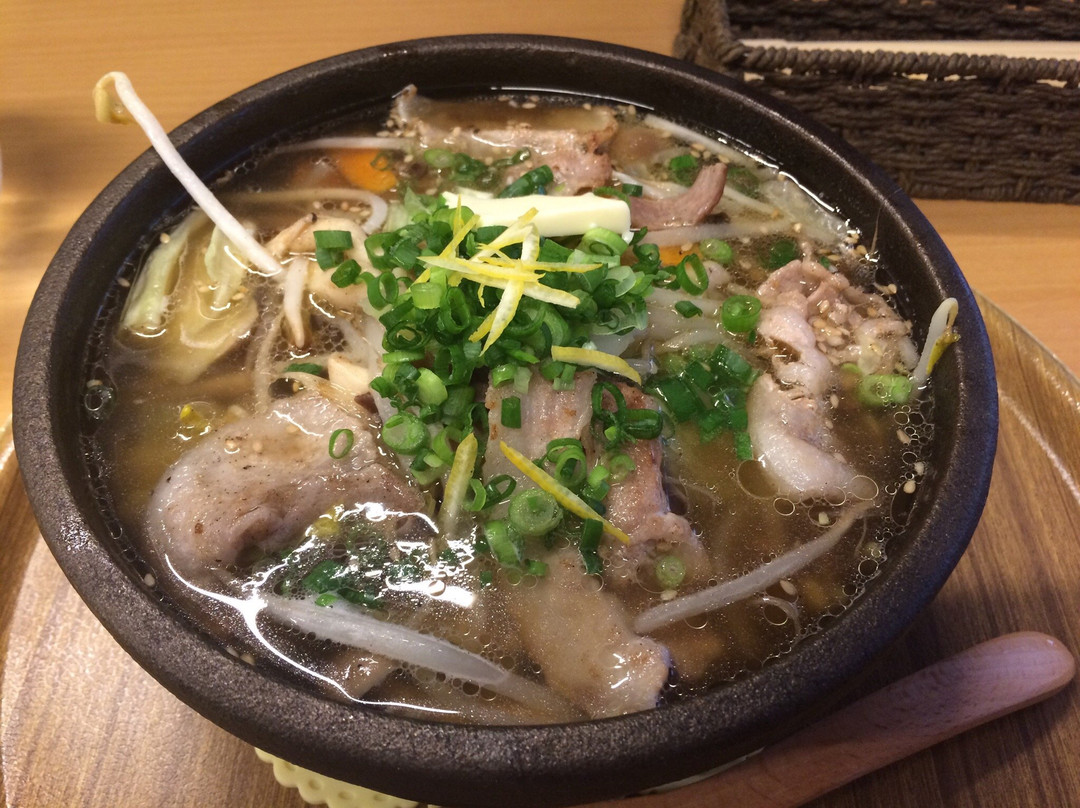 八幡滨市餐馆和美食-Ekinaka Hamakko Sanchokuichi
