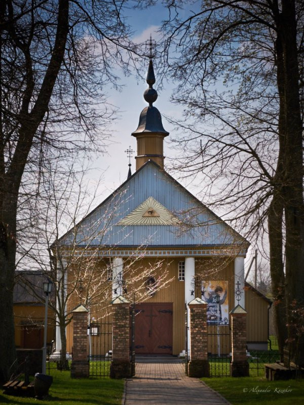 St. Virgin Mary Church-Paberze必去景点