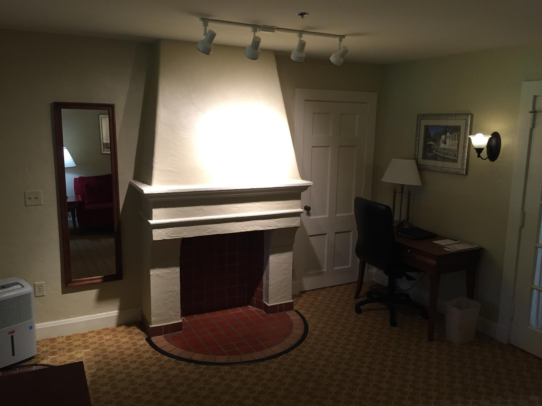 Randolph AFB Inn主图