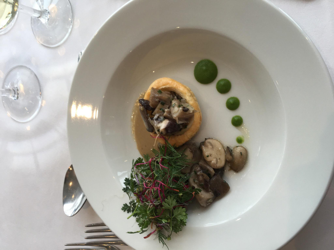 谢布尔餐馆和美食-Restaurant L'éphémère Hôtel Préalpina