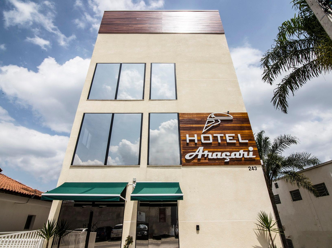 阿拉萨里酒店主图