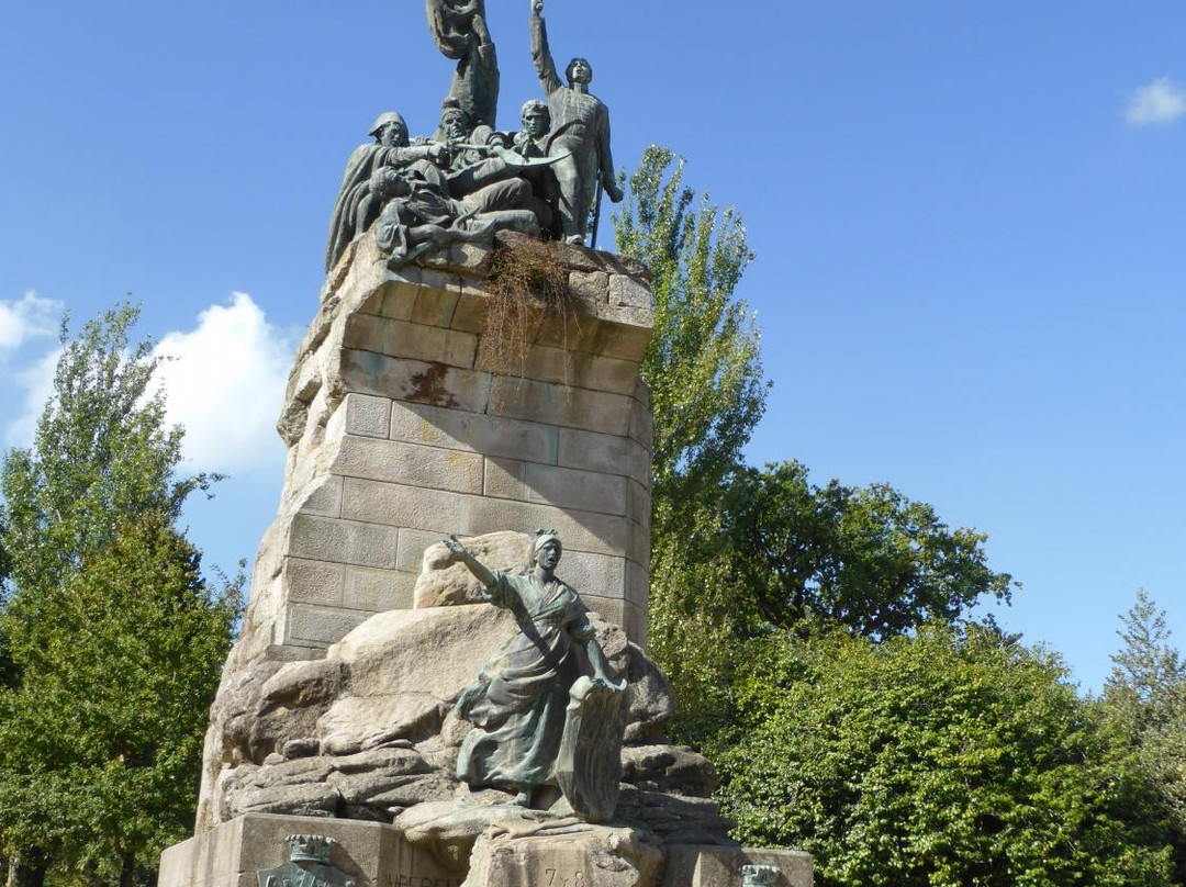 Monumento a los Heroes de Puente Sampayo-邦特韦德拉必去景点