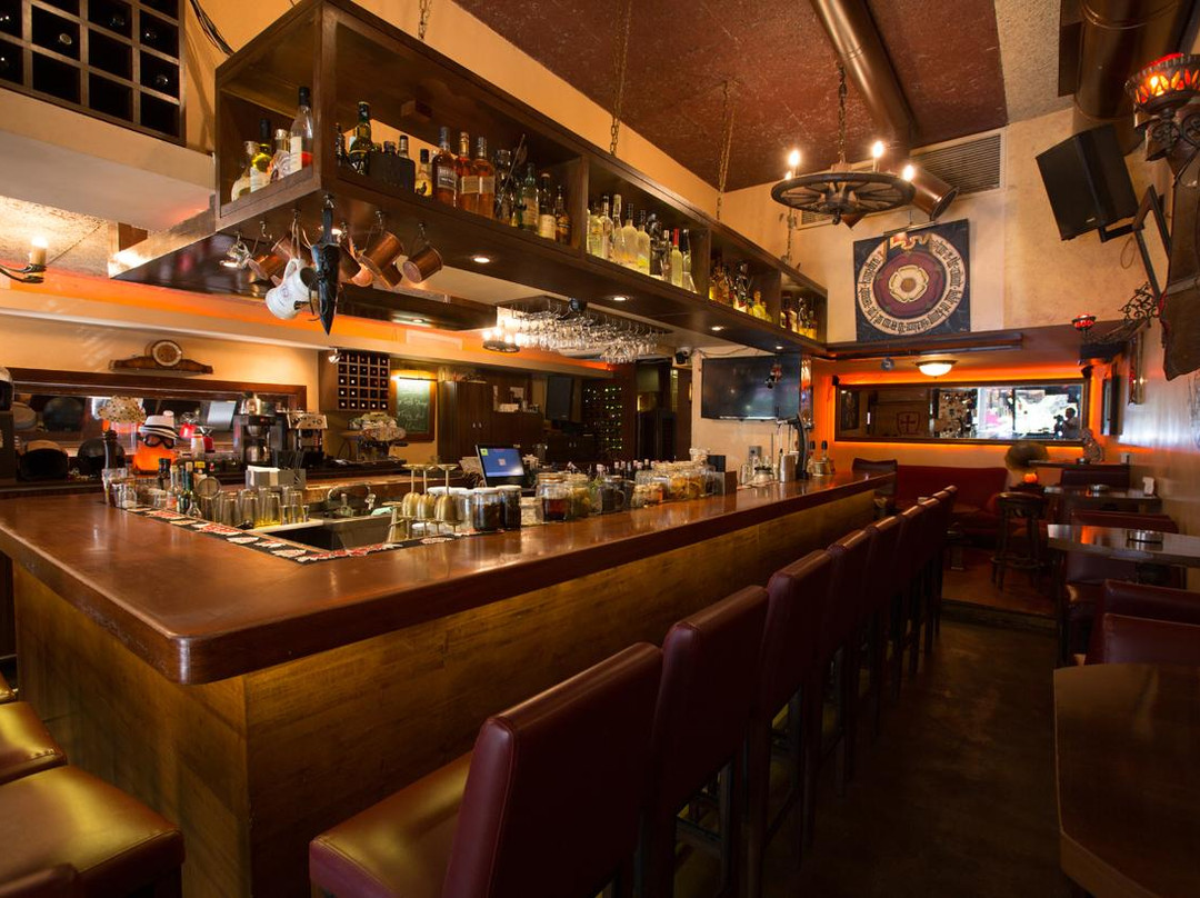 贝鲁特餐馆和美食-Bedivere Eatery & Tavern