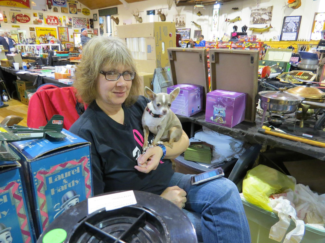 Indoor Shawano Wisconsin Flea Market-Shawano必去景点