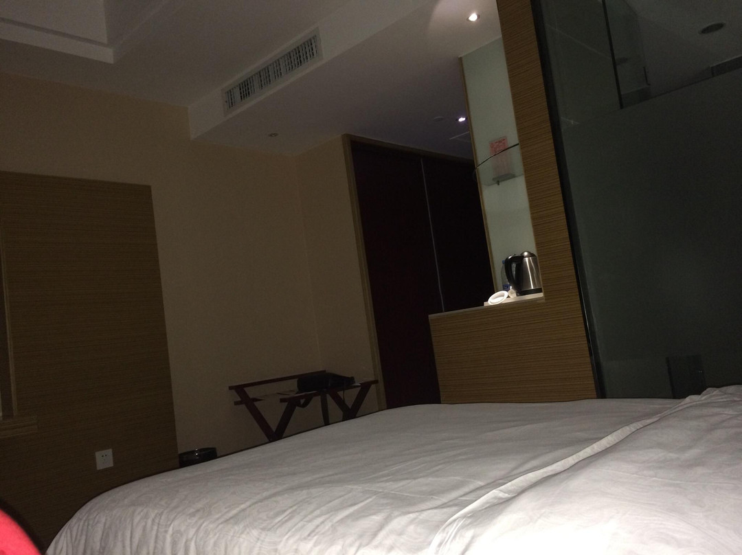 纵横大酒店主图