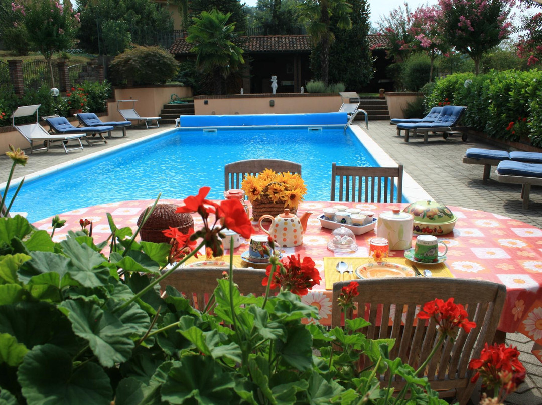 Rocca D'Arazzo酒店住宿-Locanda dei Fiori