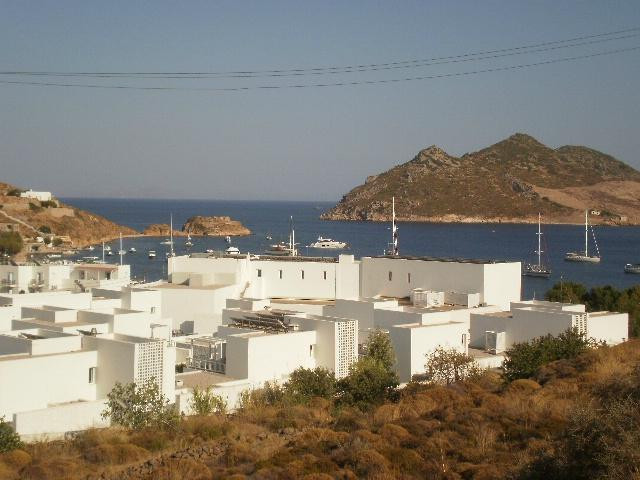 Captain Manos Studios主图