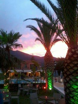 Tree Bar-Nidri必去景点