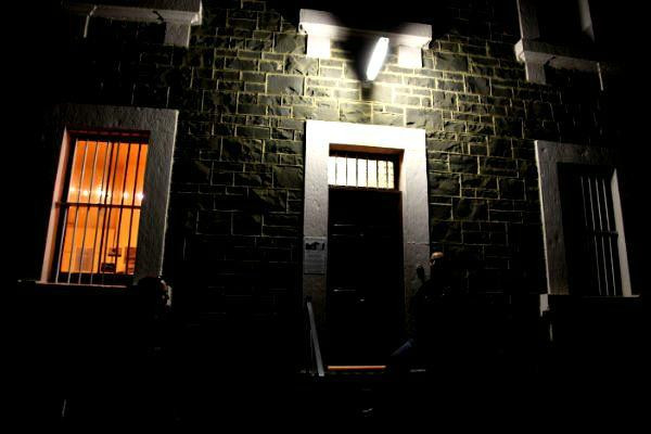 Lantern Ghost Tours, J Ward Lunatic Asylum-亚拉拉特山必去景点