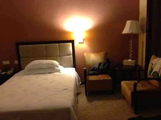 阳江碧桂园凤凰酒店主图