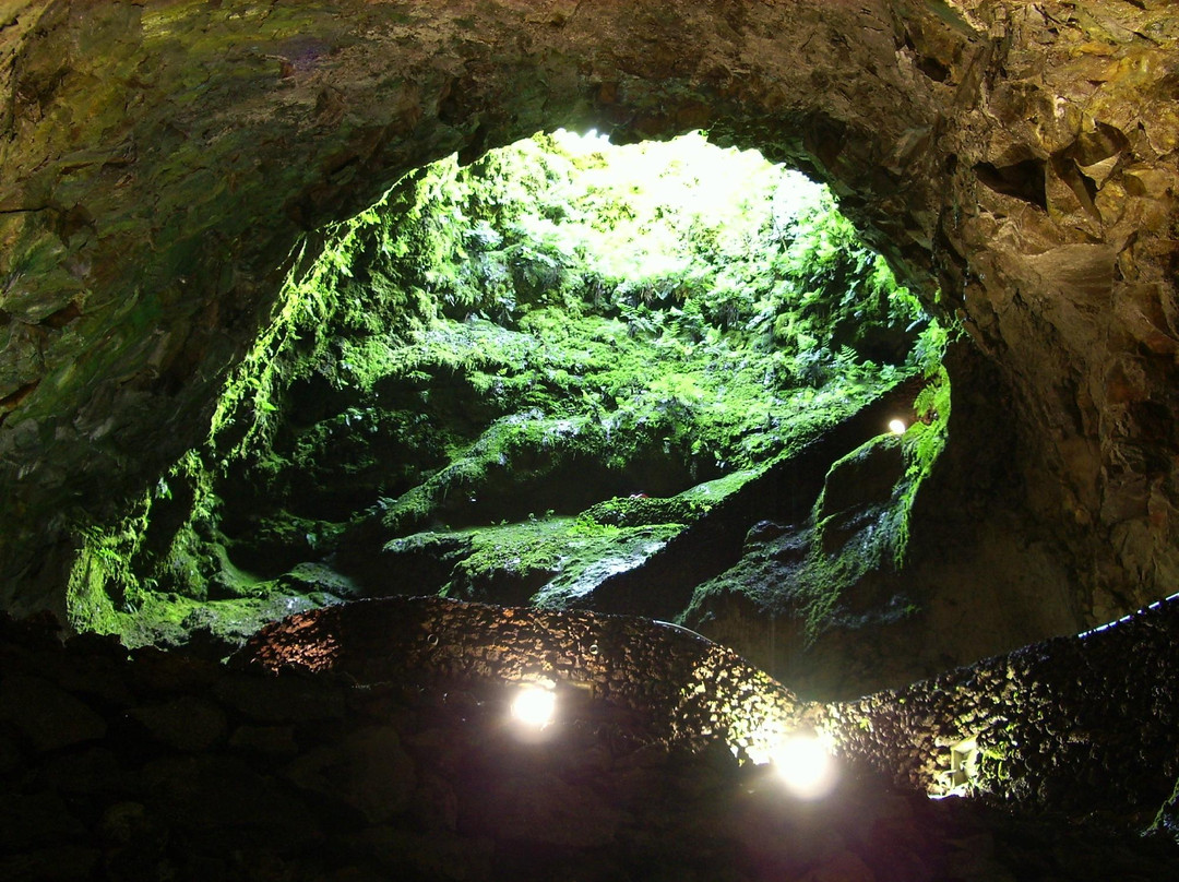 Algar do Carvao-Porto Judeu必去景点
