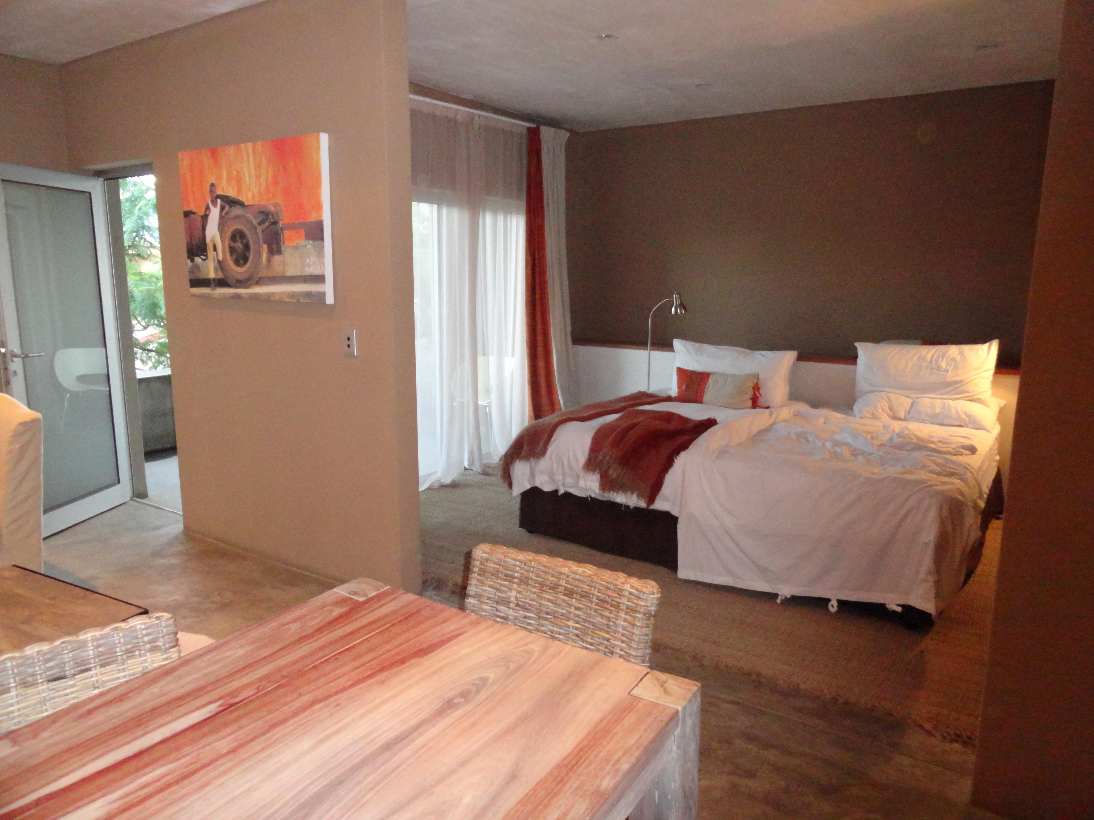 Village Executive Suites-客卧