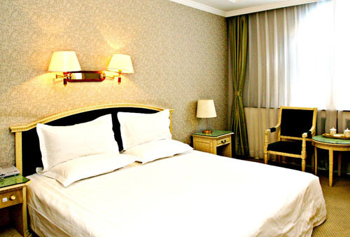 白金汉宫大酒店主图