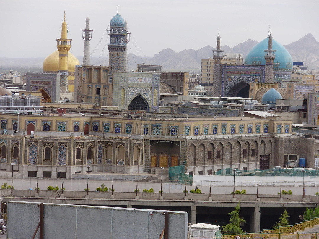 Imam Reza Holy Shrine景点图片