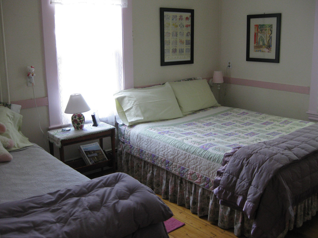 Cambridge Bed and Muffin