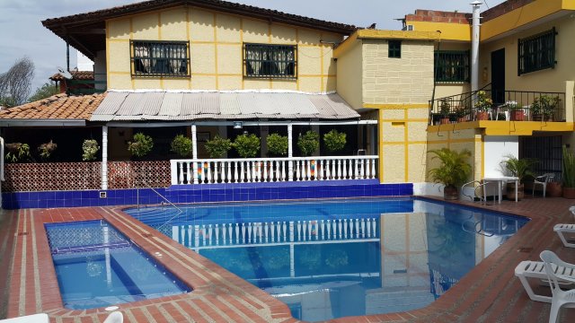 Hotel la Casa Amarela-泳池