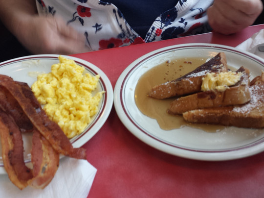 Leadwood餐馆和美食-Huddle House