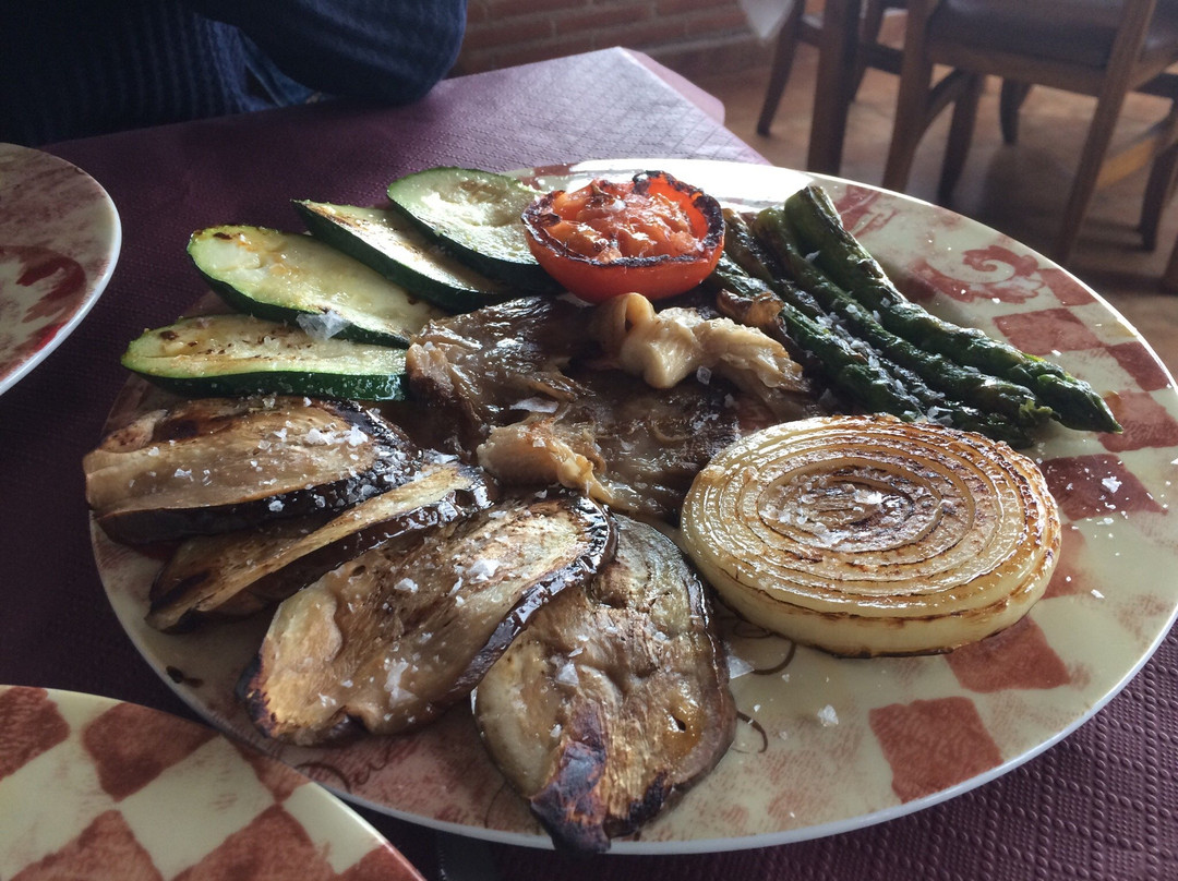 Alhambra餐馆和美食-Balcón de Granada (Casa Paco)