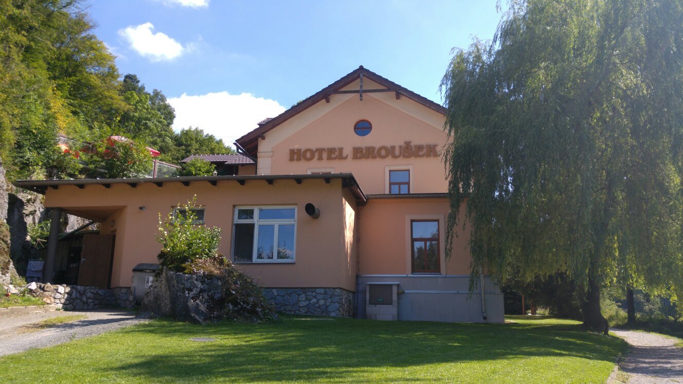Hotel Broušek-官方