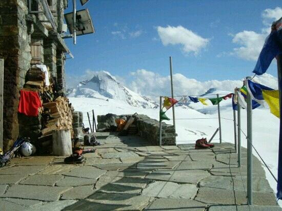 Cabane de la Dent Blanche