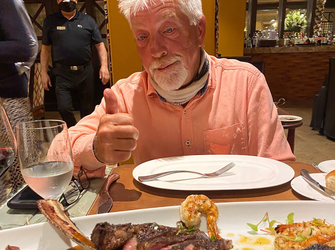 Izzy's Restaurant @ Diamante Resort