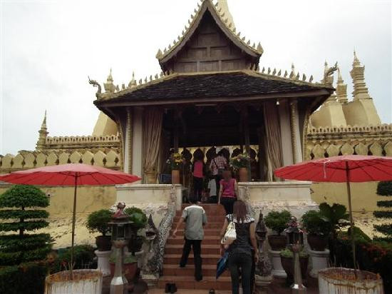 塔銮寺 (Pha That Luang)-万象必去景点