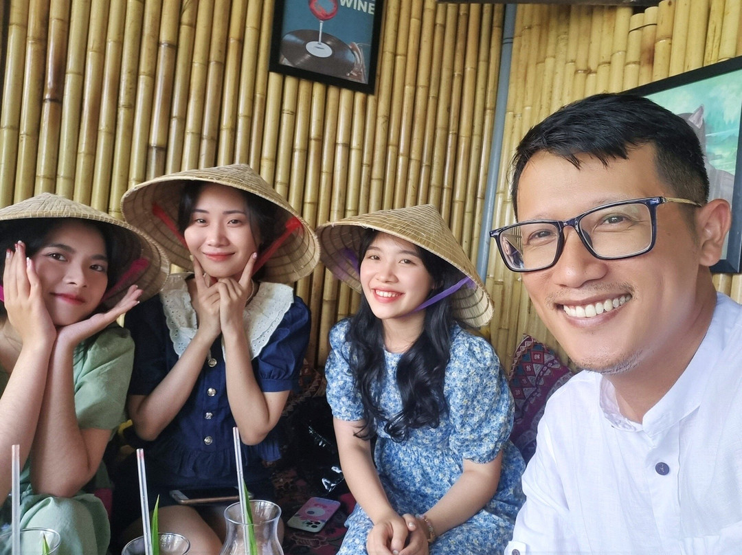 The Brothers 99 Restaurant