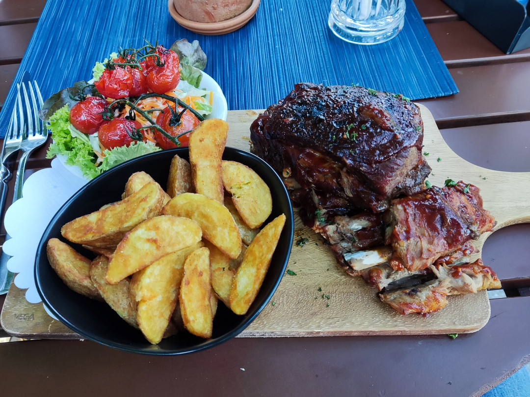 海涅别墅酒店主图