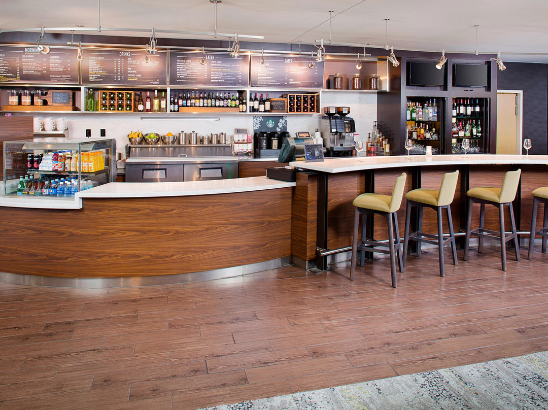 Courtyard by Marriott Roanoke Airport