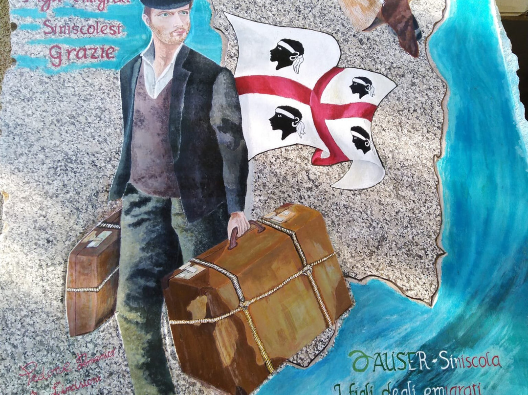 Monumento agli emigrati siniscolesi-Siniscola必去景点