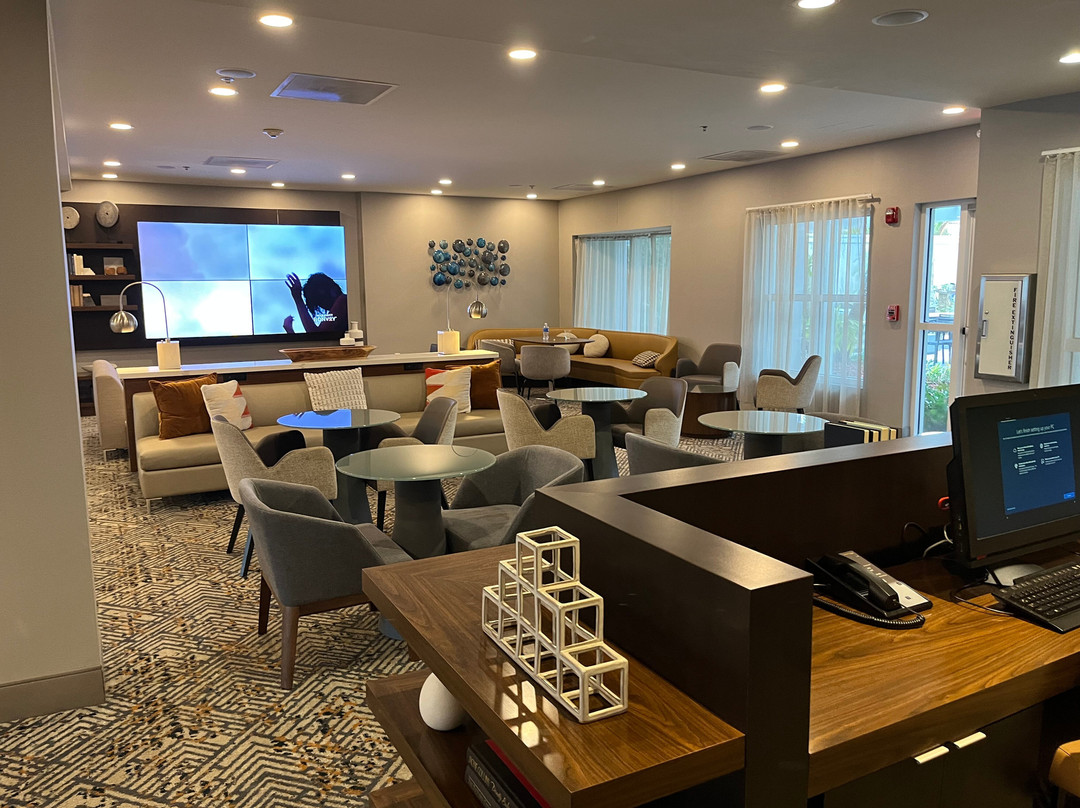 迈阿密安菲特拉购物中心万怡酒店主图