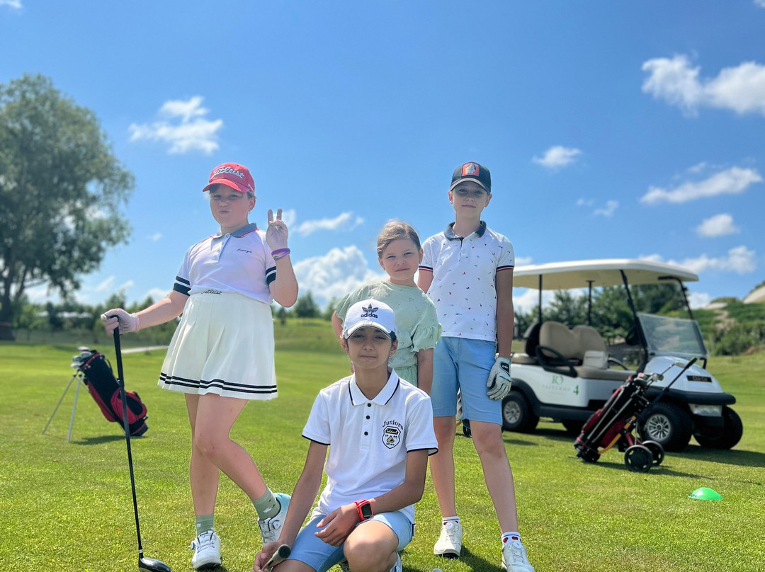 Golf Club Rayevskiy景点图片
